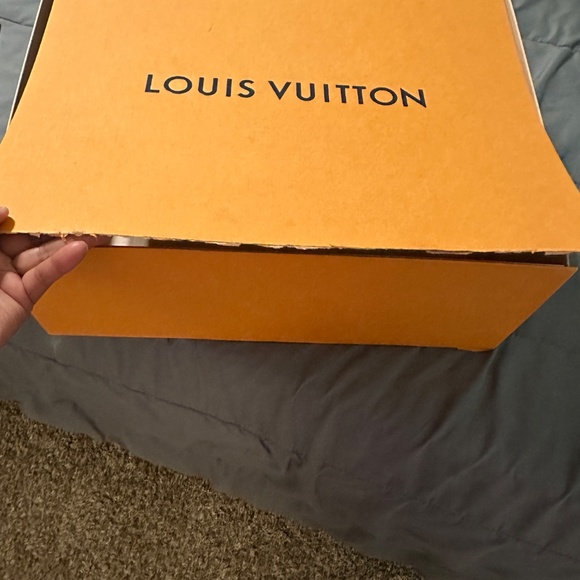 Authentic LV Graceful MM - Picture 11 of 16